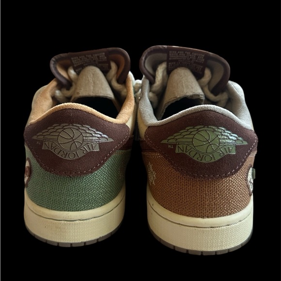 Jordan 1 Retro Low OG Zion Williamson “Voodoo” - Picture 3 of 4